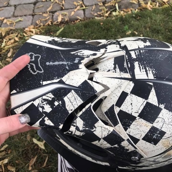 ❌SOLD❌EUC FOX dirt bike helmet - Picture 4 of 4
